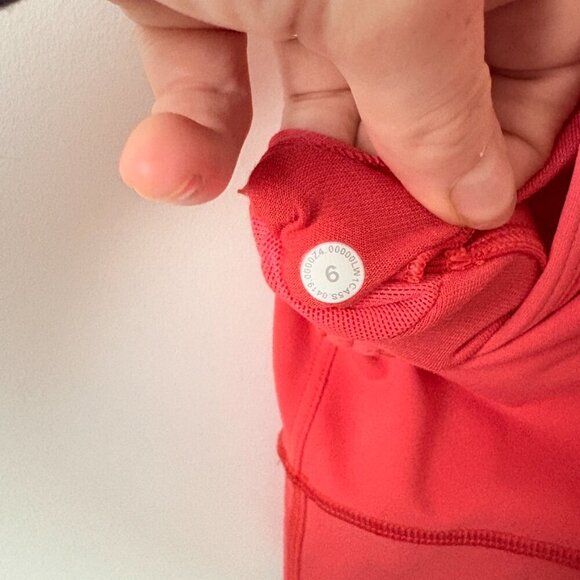 Lululemon Mastered Motion Cropped Tank Thermal Red Size 6 - Picture 5 of 5